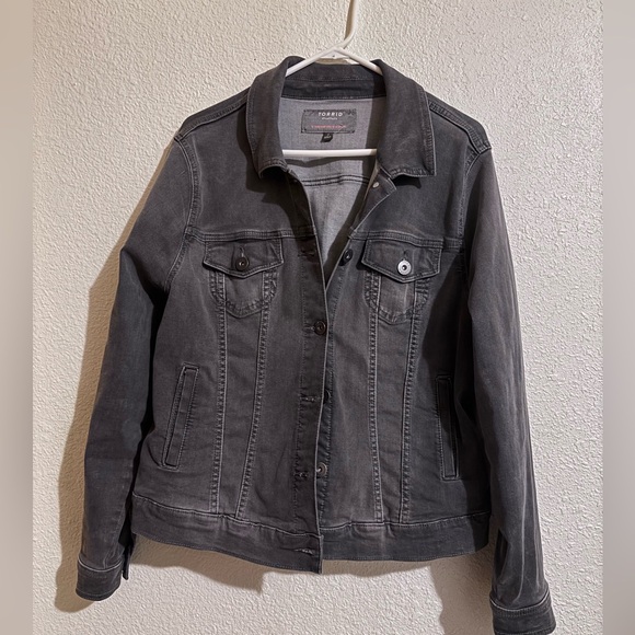 Torrid - Picture 1 of 3